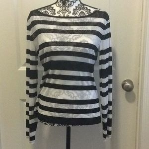 Ladies long sleeve top